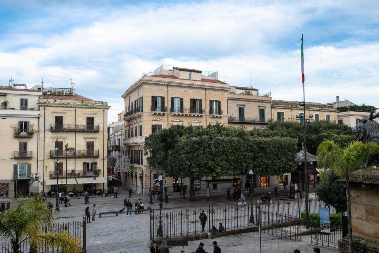 Palazzo Sovrana Aparthotel Palermo Exteriör bild